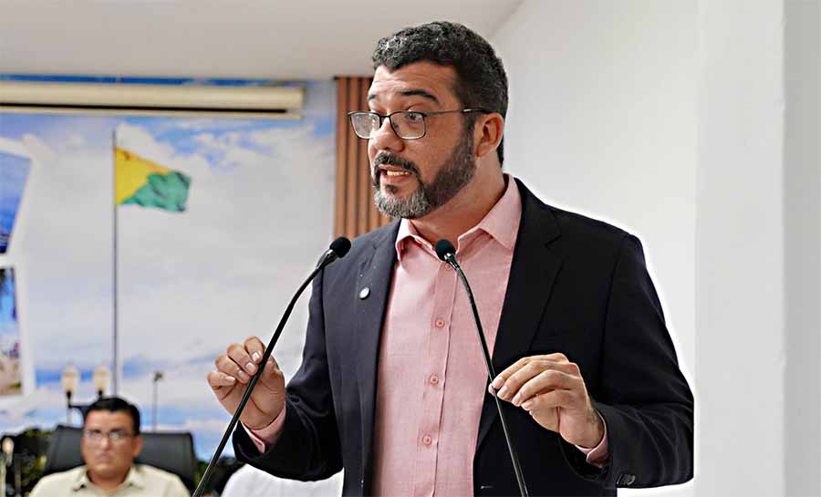 Vereador André Kamai cobra soluções efetivas e critica a falta de transparência no transporte público de Rio Branco