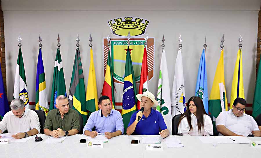 Governo do Acre participa de reunião da Amac em Assis Brasil para fortalecer o desenvolvimento regional