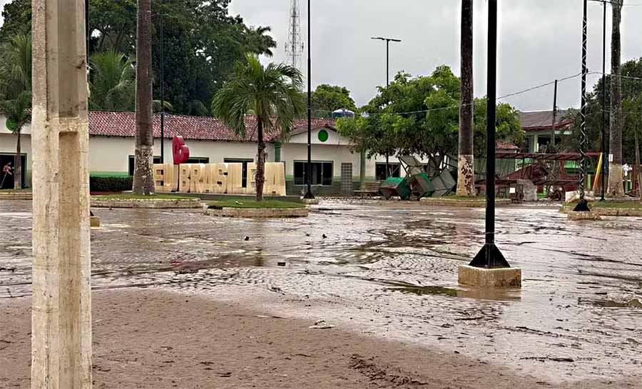 Um ano após maior cheia da história, município do AC recebe mais de R$ 1,3 milhão para recuperação