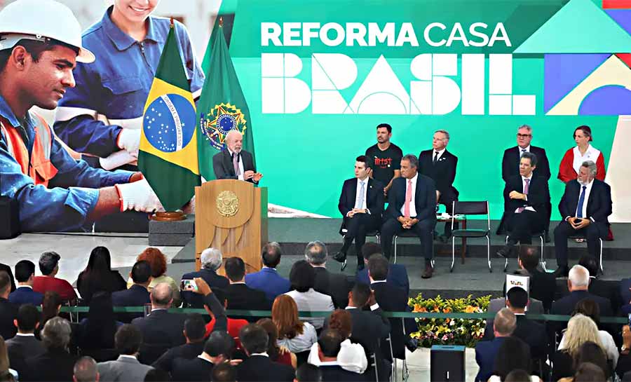 Lula lança programa de reforma de casas e defende ação para invisíveis