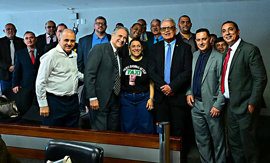 Petecão celebra aprovação da MP que garante cessão de direitos e isenta taxistas da taxa de verificação de taxímetros