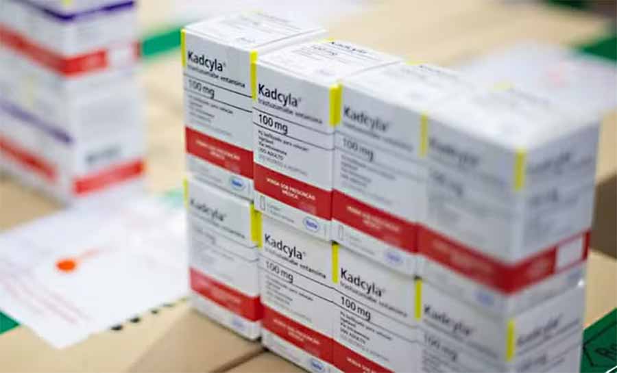 Outubro Rosa: Acre recebe mais de 20 frascos de remédio para tratamento de câncer de mama pelo SUS