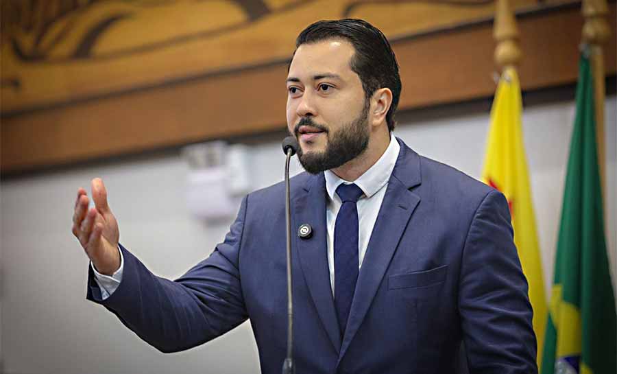 “Enquanto um recém-nascido quase é enterrado vivo, a resposta do Palácio é criar cargo comissionado”, diz Emerson Jarude