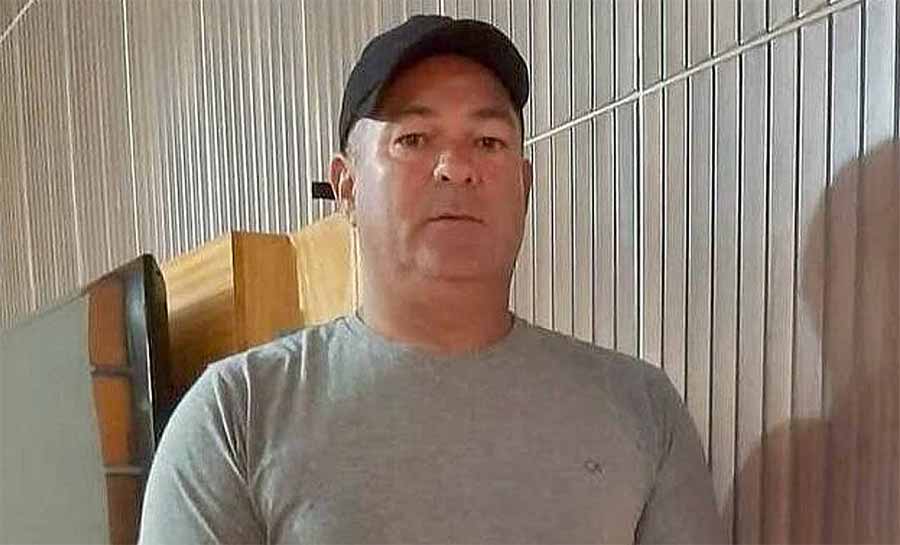 Sargento aposentado morre após colisão contra estrutura de ponte em construção no Rio Tarauacá