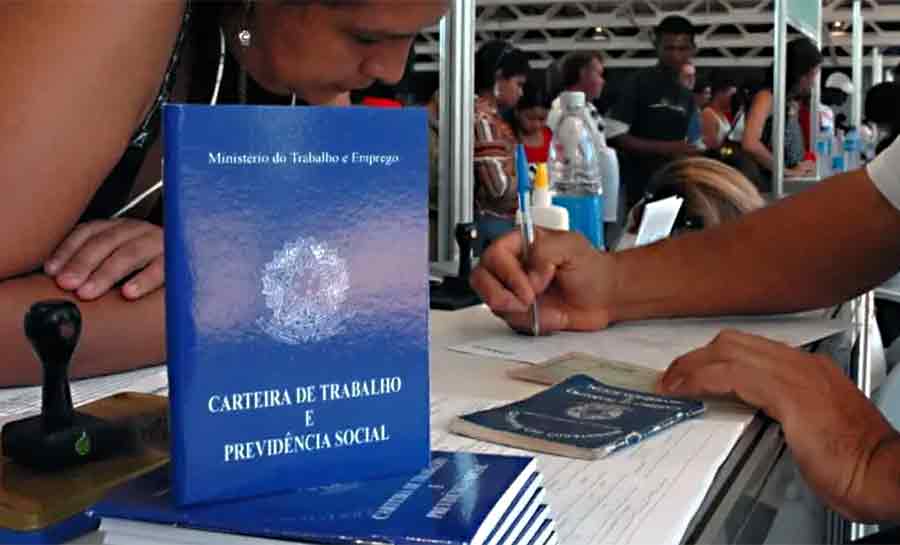 Desemprego fica em 5,6% em setembro e repete a menor taxa desde 2012