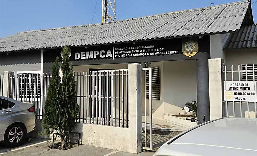 No interior do AC, homem é preso suspeito de abusar da ex-enteada quando ela tinha 9 anos