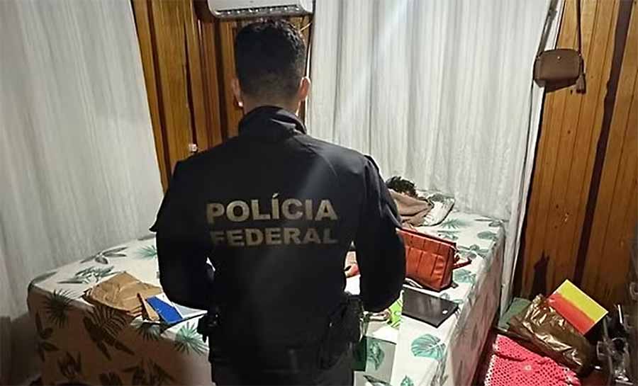 PF cumpre mandados em operação que investiga desmatamento e ocupação ilegal de terras no Acre