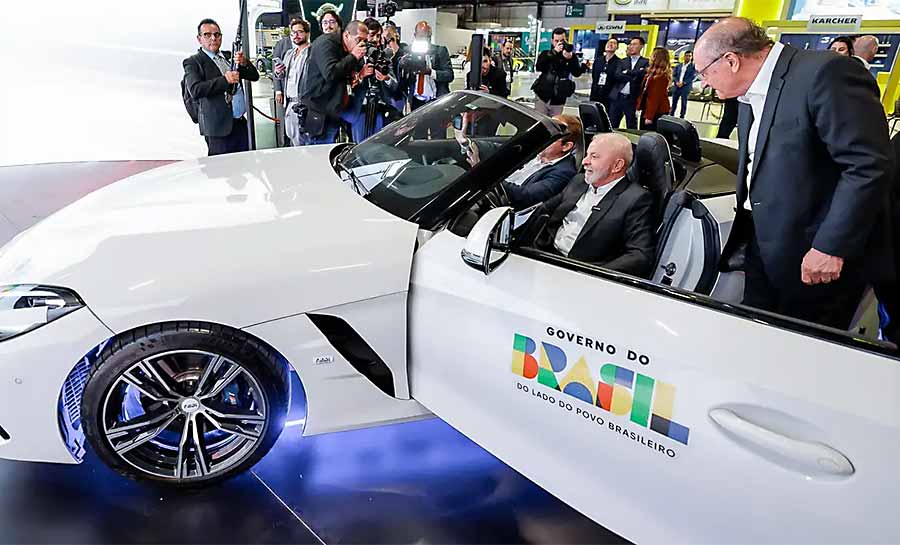 Lula celebra retirada de tarifas pelos EUA e diz que sinaliza respeito