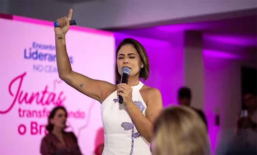 Michelle estava no Ceará para evento quando soube da prisão preventiva de Bolsonaro