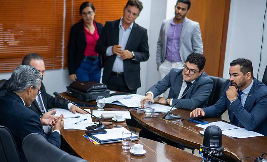 Aleac aprova ajuste de redação em leis sobre operações de crédito do Estado