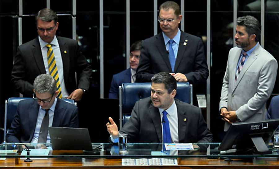 Chantagens que custam bilhões à sociedade