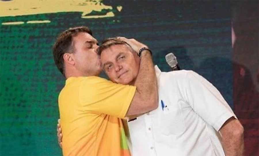 Após indicação do pai, Flávio diz que negociará anistia