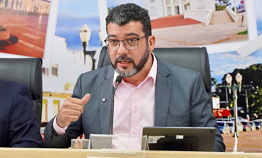 “Se não há orçamento, não há política cultural”, afirma vereador André Kamai em audiência pública