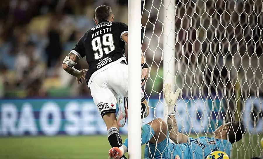 Rayan e Vegetti decidem e Vasco sai em vantagem na Copa do Brasil